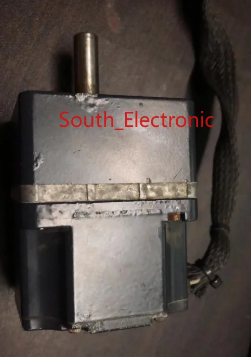 

AXHM230K-GFH stepper motor , In good working condition, free shipping