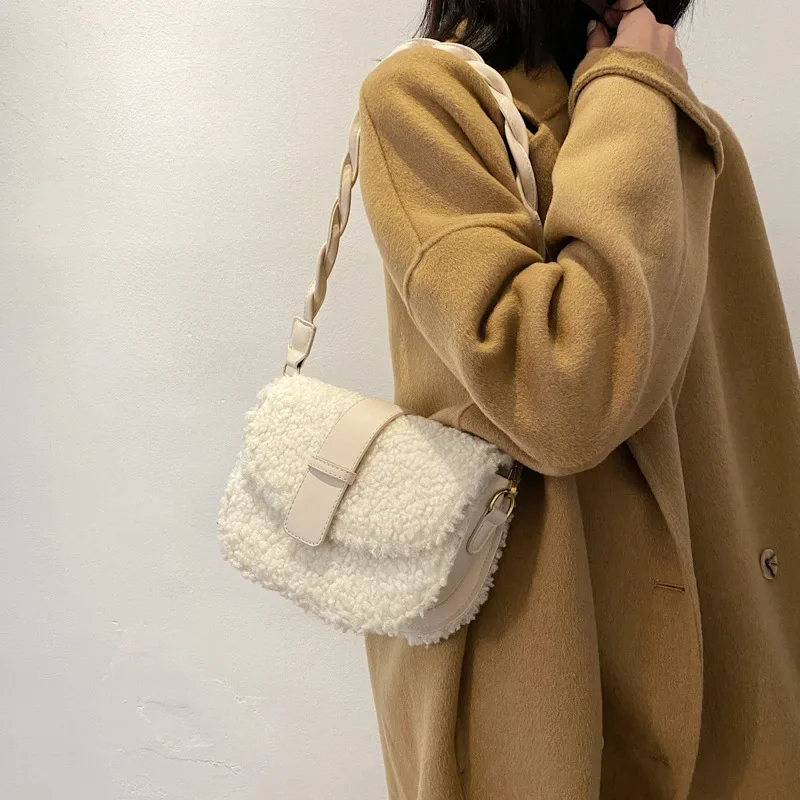 

2023 Winter Women's Shoulder Bag Messenger Weave Strap Saddle Armpit Bag New High-quality Plush Fur Bag Women's Handbag Designer