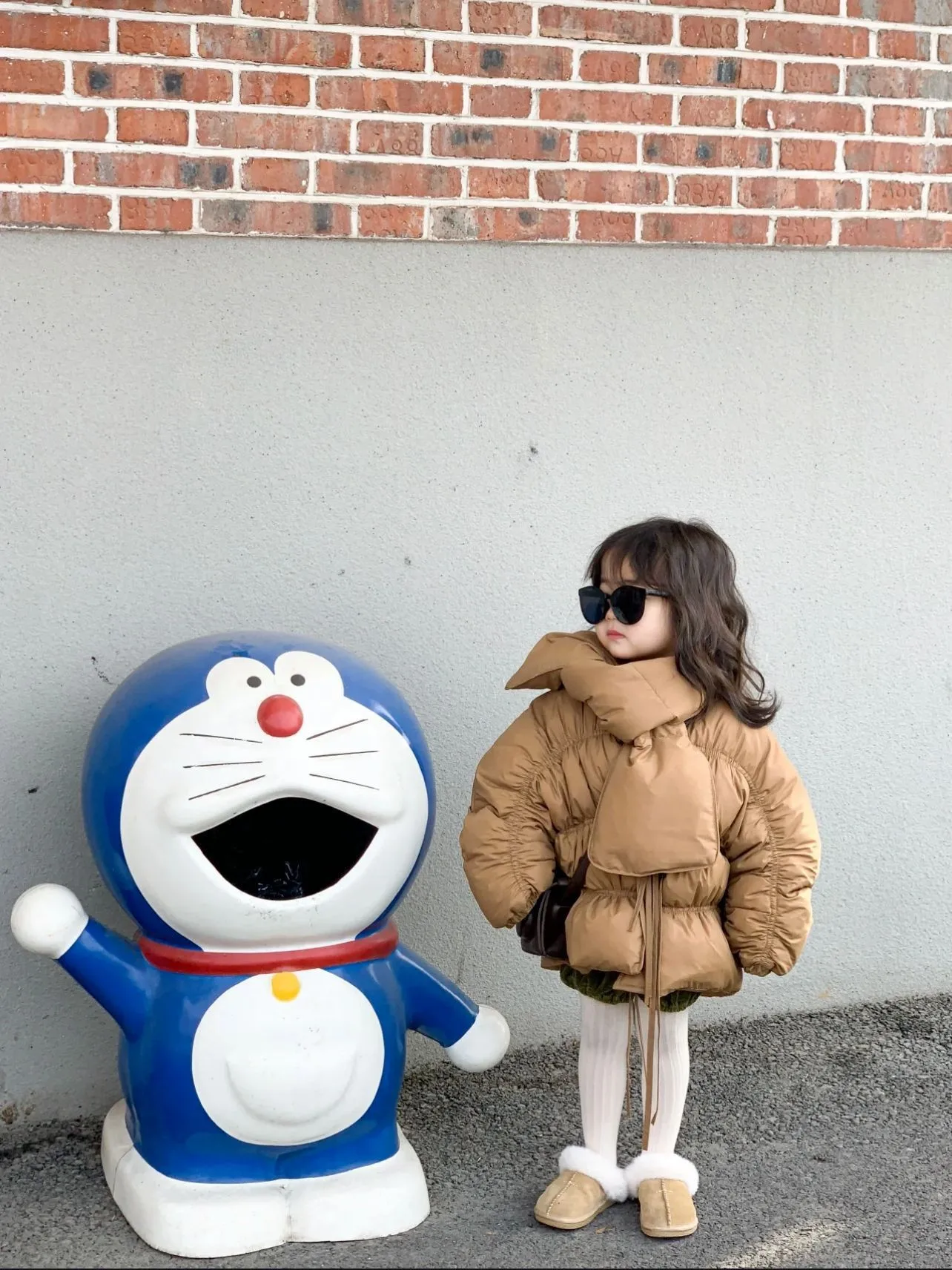 

2023 Winter Girls Fashion Thick Warm Parkas Coat with Scarf Baby Kids Children Jacket Outerwear
