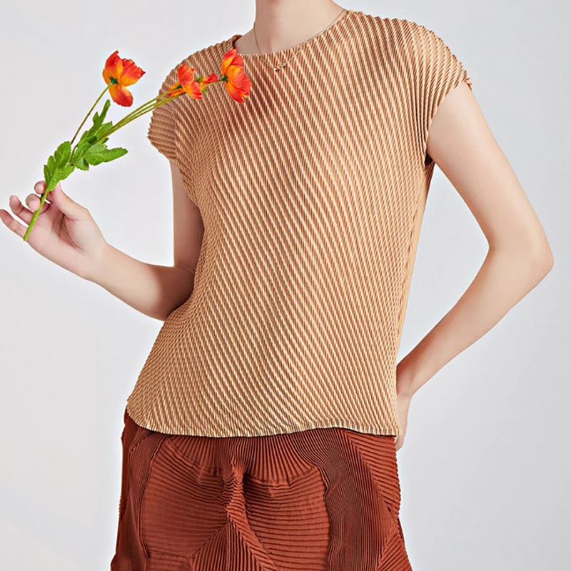 

Women Solid Color Short Sleeve T-shirts Summer 2023 Casual O-neck Loose Oversize Tops Tee Elegant Ladies Pleated Office Tshirts