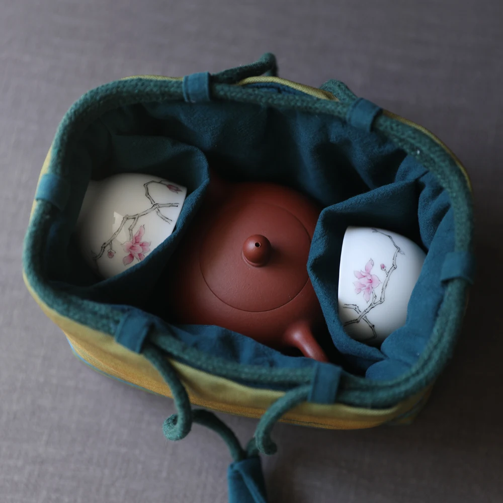 두꺼운 면 소재 여행 가방 차 세트 보관 파우치, 하나의 주전자와 두 개의 컵, 중국 스타일 세라믹 다도 용품 (춘니 클레이 아트)