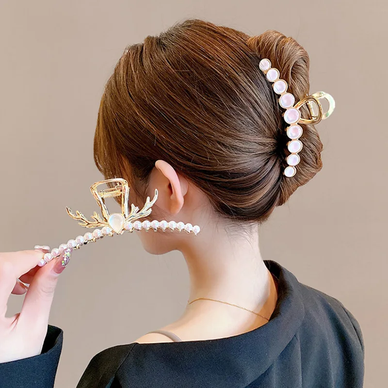 

New Korean Gold Geometric Big Hair Claw For Women Girls Hair Accessories Pearl Rhinestones Hollow Crab Hair Clips Female Hairpin