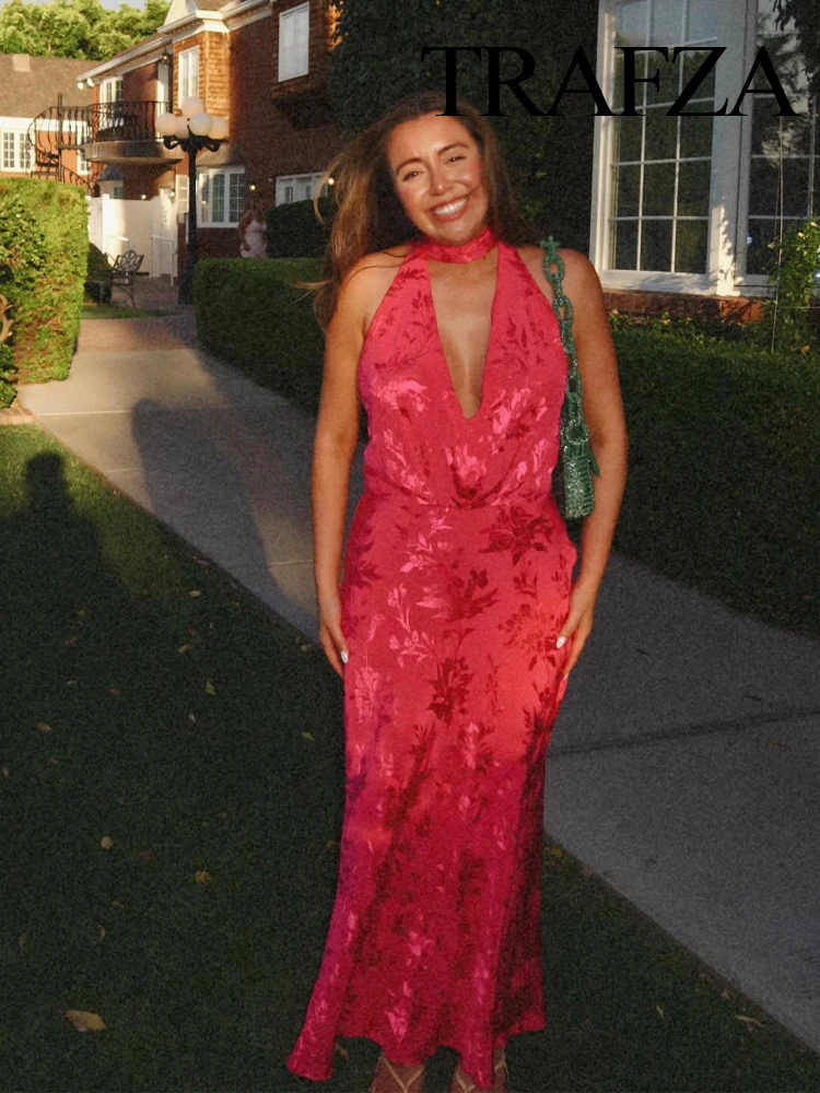 

Женское жаккардовое платье с воротником-стойкой, без рукавов