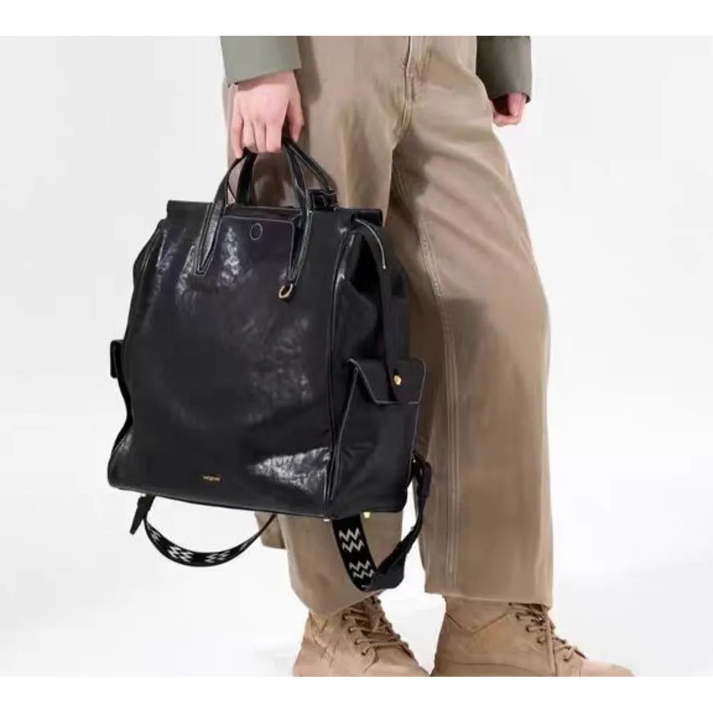Unisex Leather Backpack Vegetable Tanned Leather Handbag_voghion.com