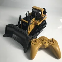 Huina New 664 Heavy-Duty Bulldozer Remote Control Bulldozer Engineering Vehicle Track Type Children'S Toy Shovel Birthday Gift 1