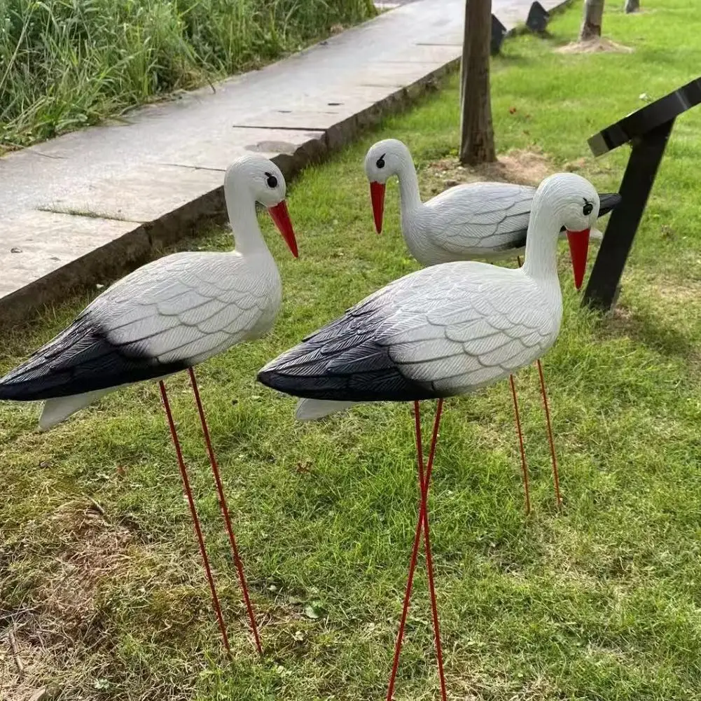 Weißer Storch Gartenfigur, Harz-Kranich-Skulptur mit Metallbeinen, Outdoor-Garten- und Teichdekoration für die Landschaftsgestaltung