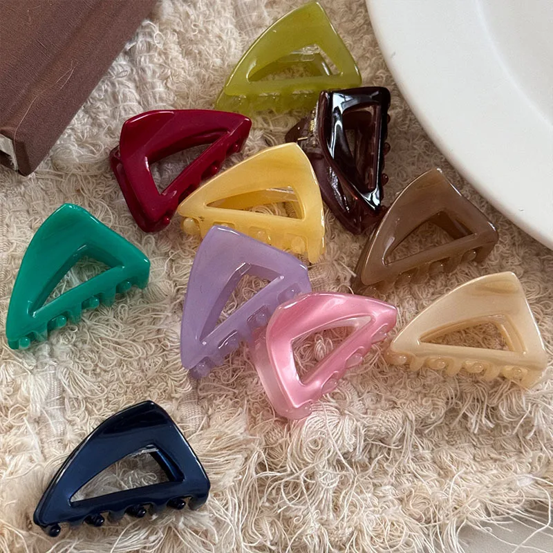 

New Small Hair Claw Clips Plastic Hollowed Triangle Geometric Hair Clamps Grab Shark Clip Cute Women Hair Accessories