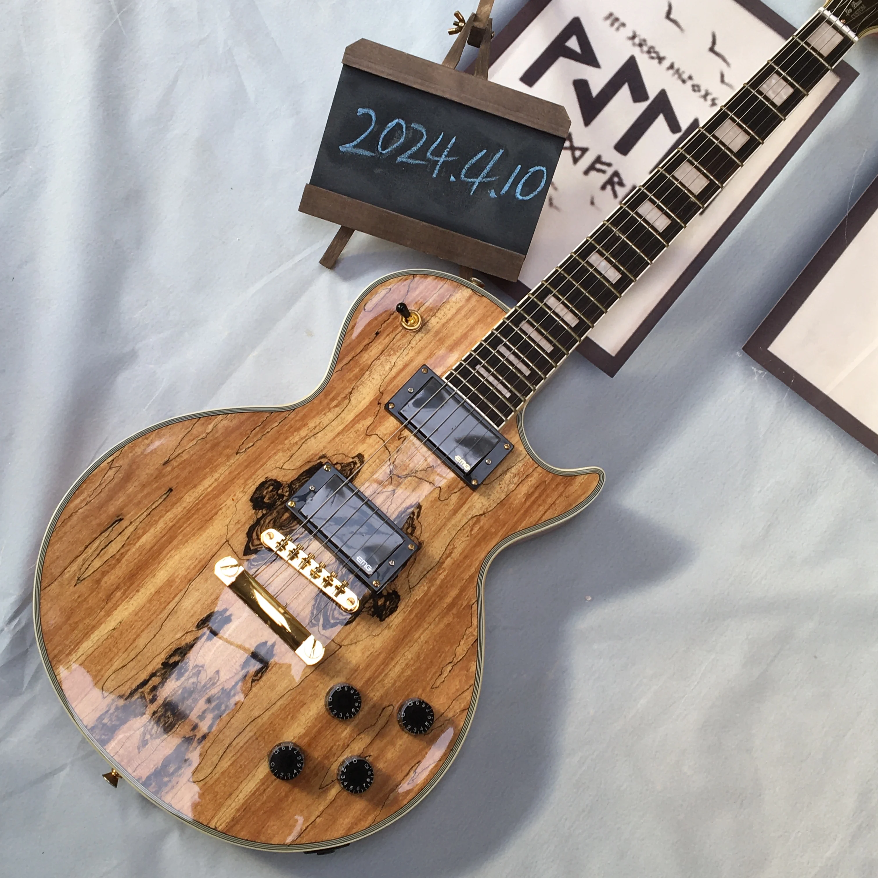 In stock 6 strings electric guitar free shipping gold