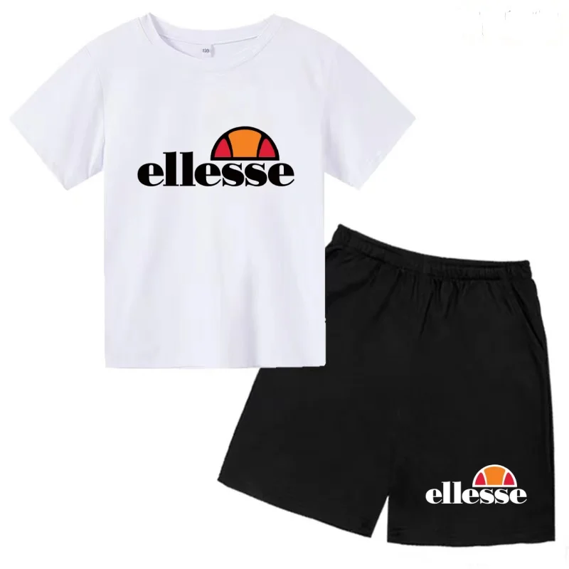 تي شيرت صيفي أنيق للأطفال مع طباعة حروف جذابة للأولاد والبنات الصغار بأكمام قصيرة وشورت قطعتين طقم رياضي غير رسمي للحفلات من ماركة معروفة