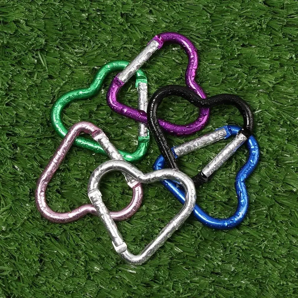 Description Picture 4 of itemTravel Kit Outdoor Camping Tool Climbing Accessories Keychain Clip Keyring Hook Aluminum Carabiner Heart-shaped Buckles