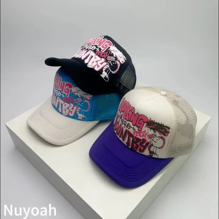 新しいユニセックス漫画キャラクター落書きプリント文字入り野球帽、日よけカラーブロック通気性トラッカーキャップ、多用途メッシュ