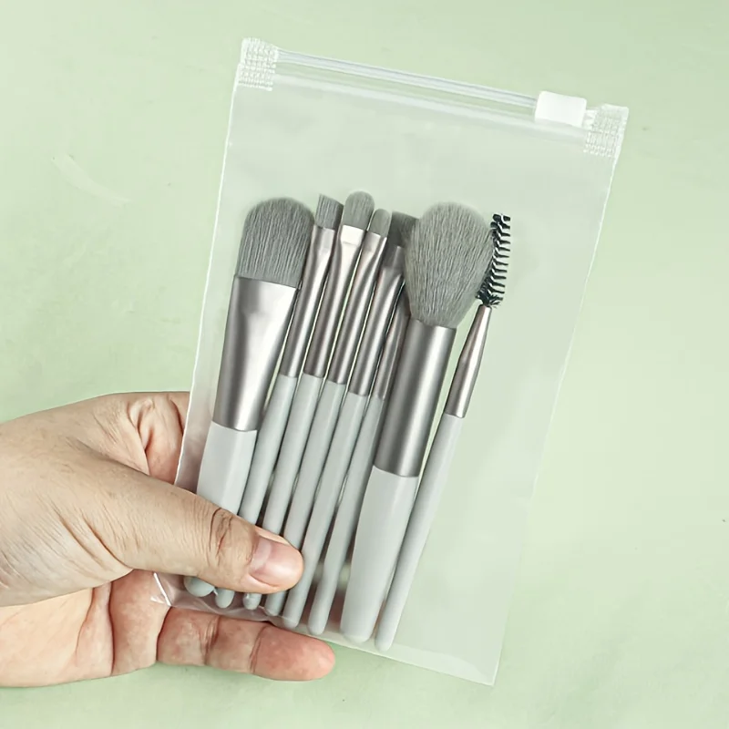 Travel Makeup Brush Kit - 8-Piece Set with Bag for Foundation, Blush, Powder & Eye Detail