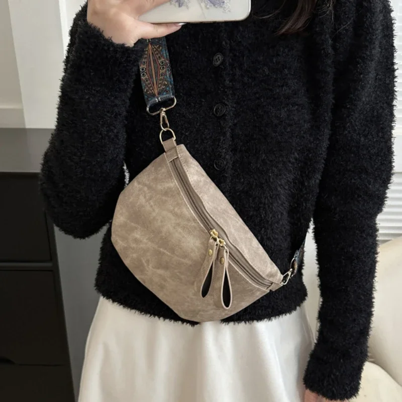 2026 Retro Wide Shoulder Women's Chest Bag Fashion Casual Armpit Crossbody Bag Simple Design Shoulder Bags for Women