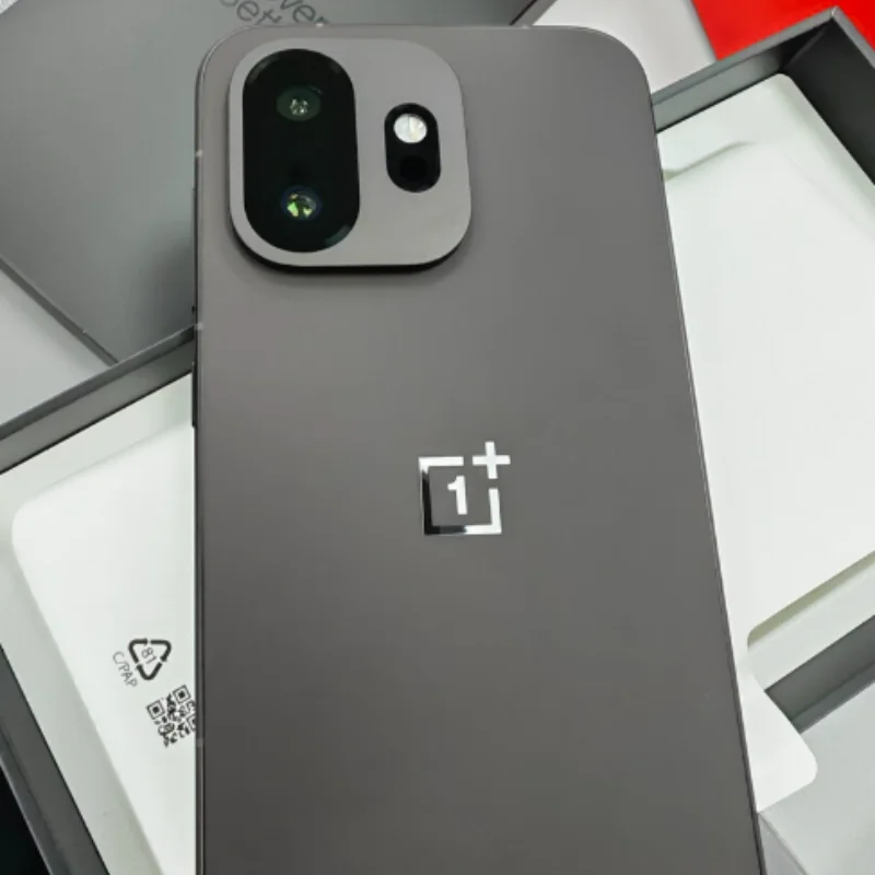 Original OnePlus 15T 6.32 Inch 165Hz NFC 7500mAh 100W Supercharge 50W Wireless 50MP OIS Unlocked Network Snapdragon 8Elite Gen5