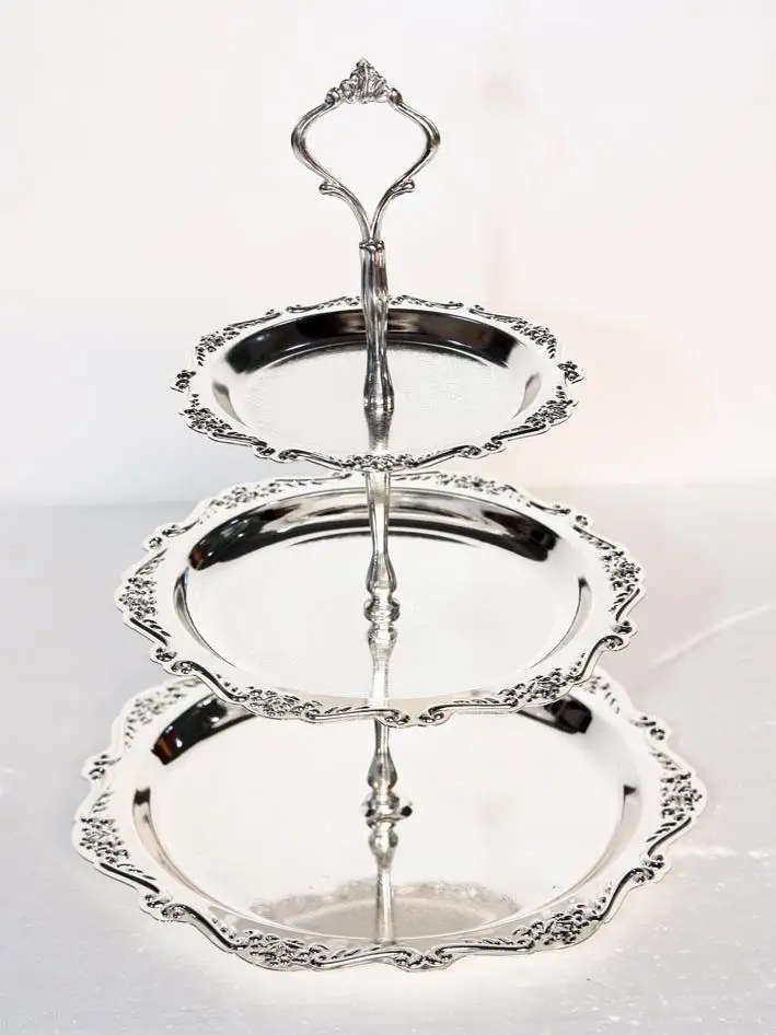 3 Tier Dessert Display Metal Durable European Style Cupcake Stand Fruit Plate for Wedding Party Cake Holder