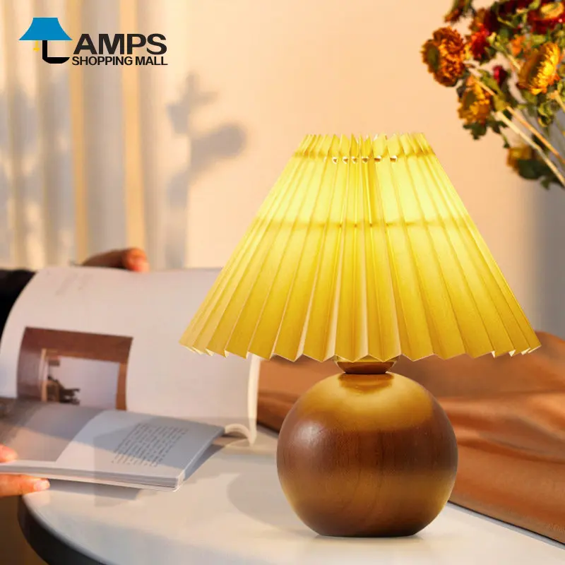 

Ceramic Nightlight Retro Pleated Bedside Lamp Maiden Bedroom Bedside Simple Wedding Creative Atmosphere Lamp Gift
