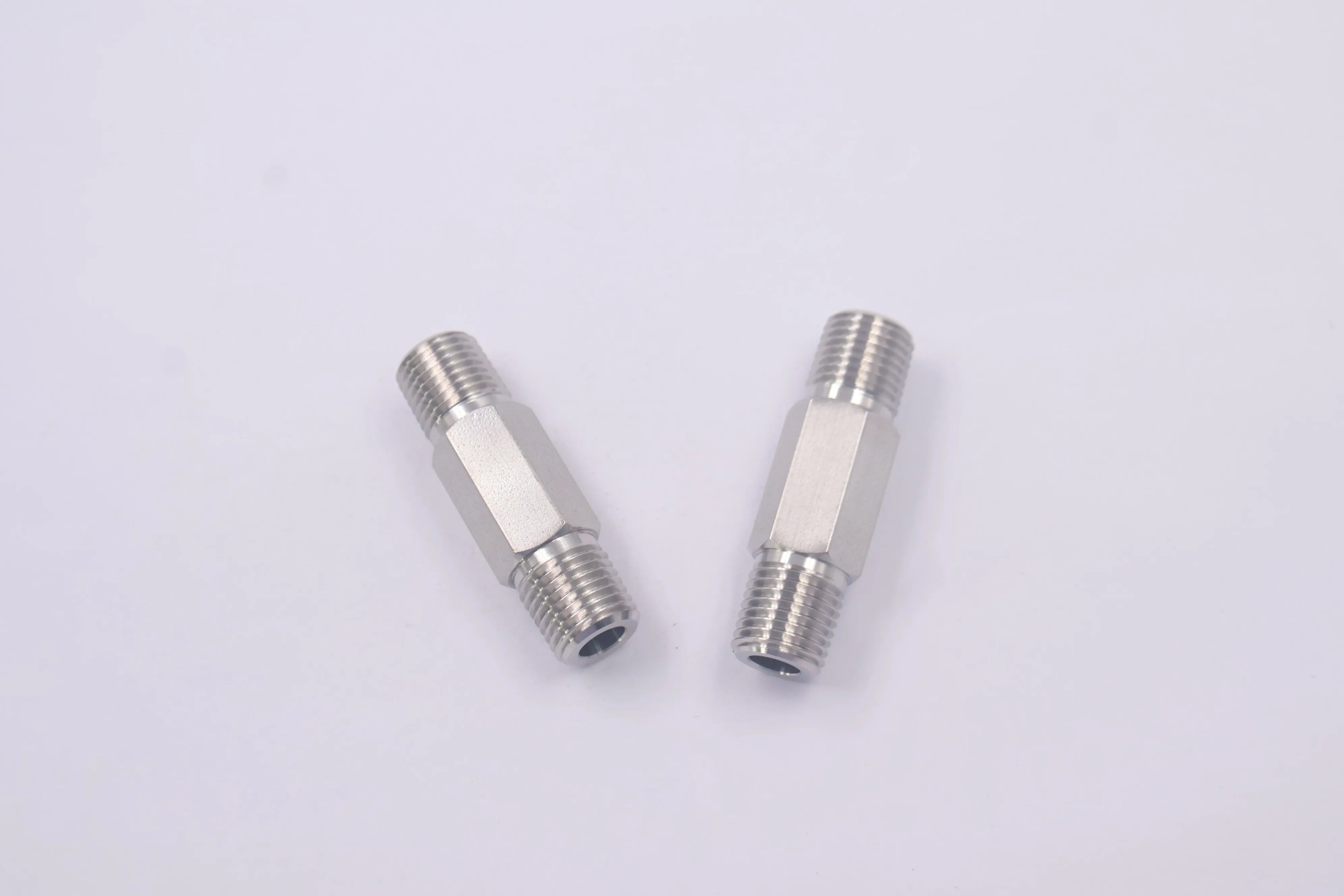 SS-4-HLN-4.00, Stainless Steel Pipe Fitting, Hex Long Nipple, 1/4 in. Male NPT, 4 in. Lengt