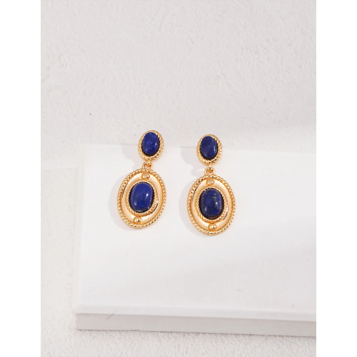 

Серьги из серебра 102023 пробы с покрытием из натурального 18-каратного золота