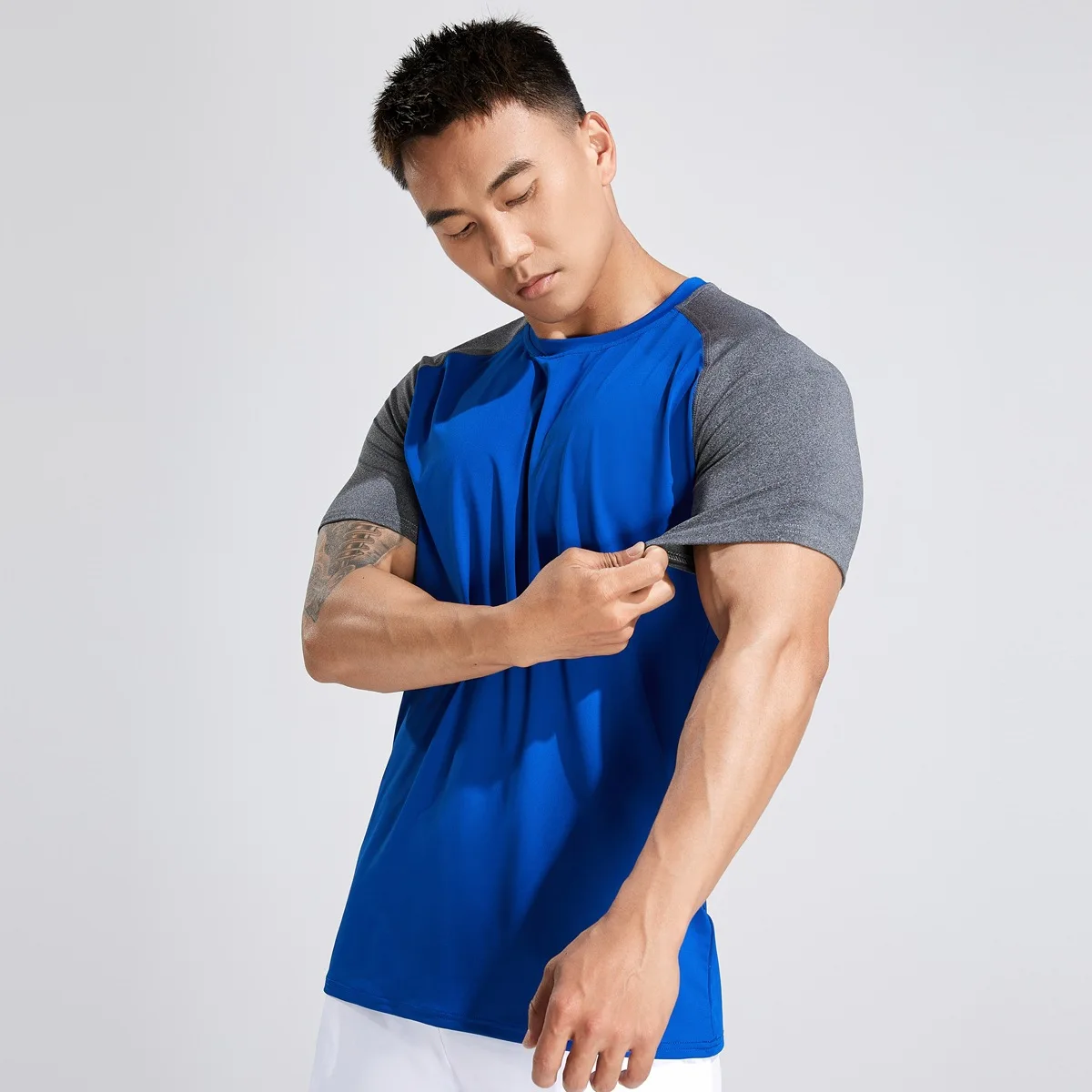 

American muscle sports semi-tight fitness short sleeve men's basketball autumn running training match color elastic sports T-shi