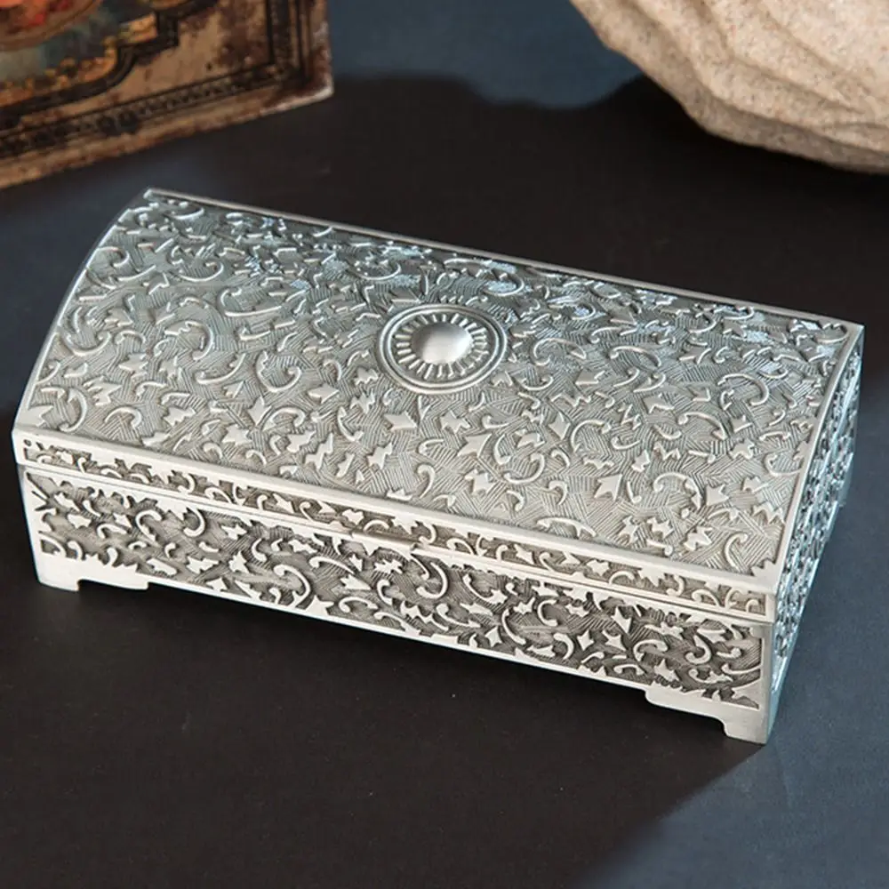 

Metal Jewelry Box Gift Rustless European Style Treasure Chest Case Durable Large Capacity Trinket Storage Box Rings