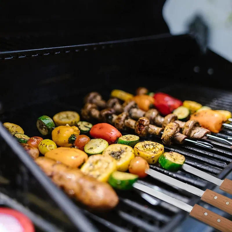 Supporto Spiedini Acciaio Inox Set Di 4 Griglie Per Spiedini In Acciaio Inox – Con 6 Spiedini, Ideale Per Barbecue All'aperto E Grigliate Accessorio Griglia Per Carne