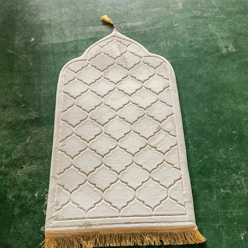 Soft Flannel Prayer Mat for Muslim Ramadan Worship Tassel Carpet