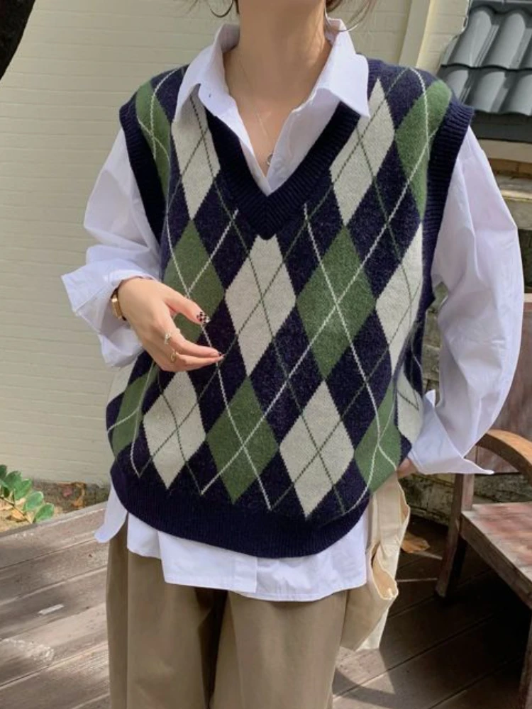 

RDMQ 2023 Sweater Vest Women Autumn V-neck Retro Chic Streetwear Korean Style Stylish Students All-match Casual Vests Tops