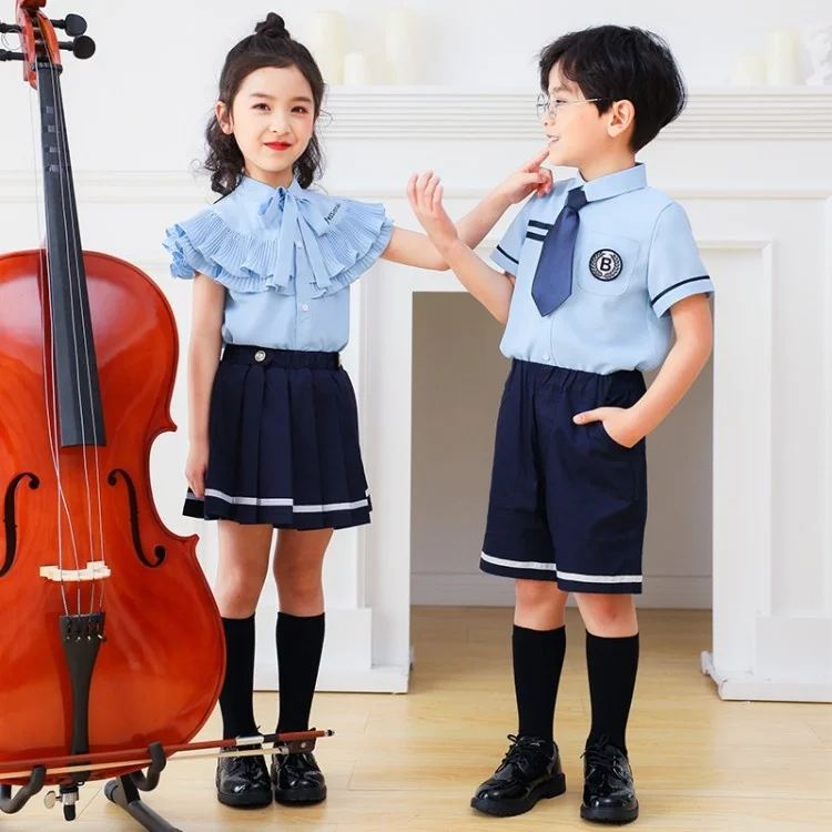 

Kindergarten uniforms, summer school uniforms, student outfits, elementary school English style children's graduation photos,