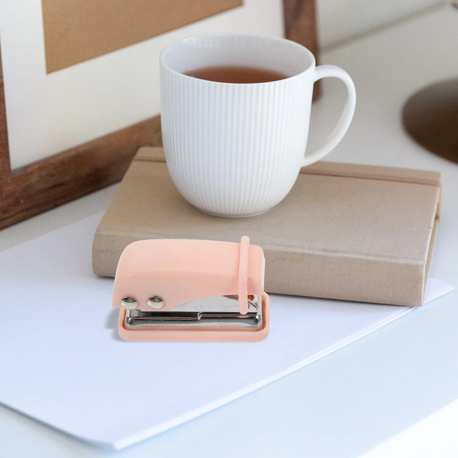 크리 에이 티브 미니 스테이플러 귀여운 휴대용 사무실 문구 내구성 플라스틱 스테인레스 스틸 데스크탑 장식 스테이플러 학교 홈