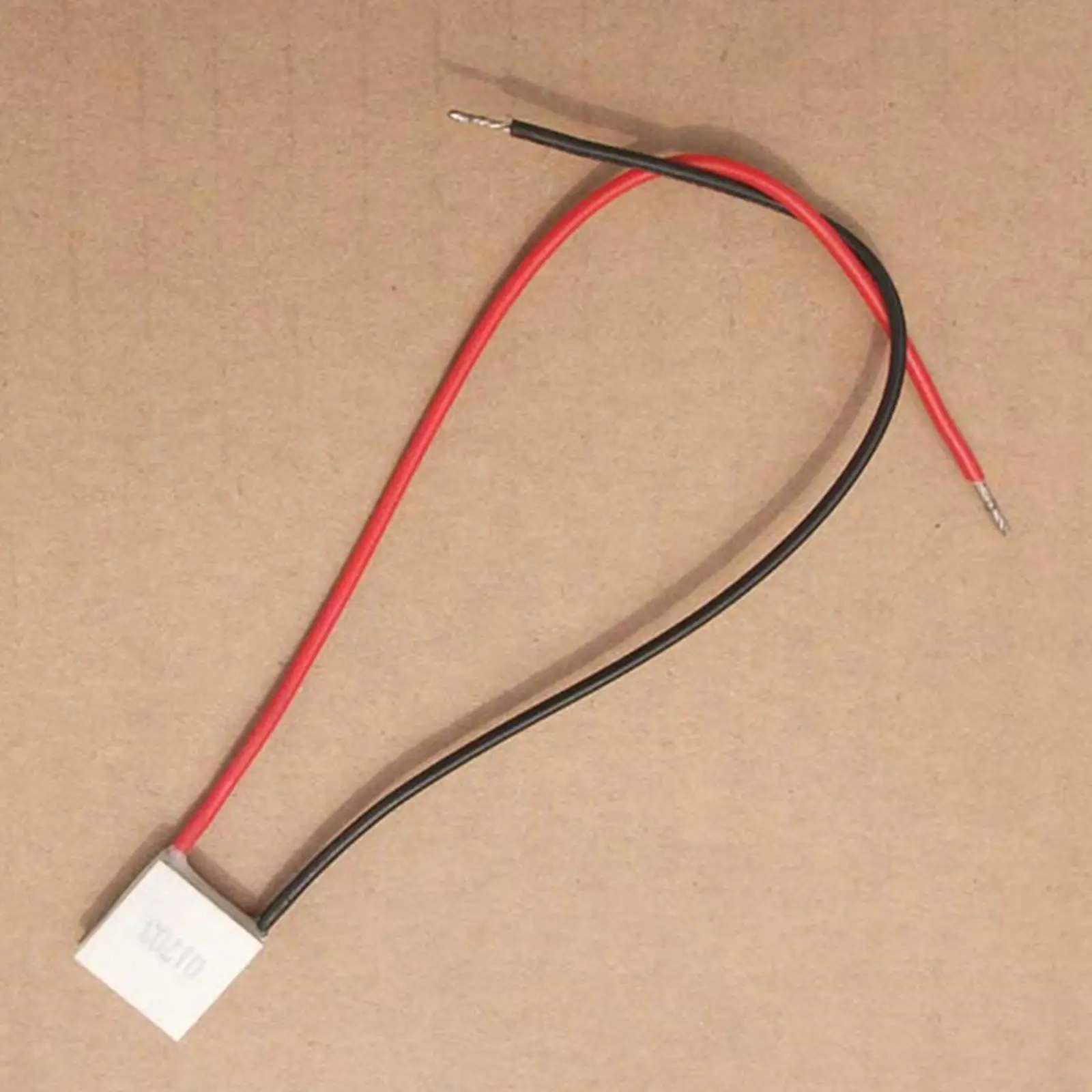 15x15x4.2mm 3.9A 2V 3.9W TEC1-01703 Thermoelectric Cooler Peltier Heatsink