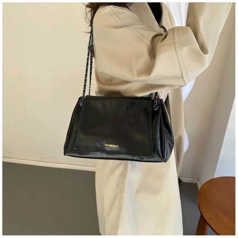 Large Capacity Crossbody Bag Women's Fashion Retro Autumn Chain Shoulder Crossbody Bag Casual Texture Small Square Shoulder Bag