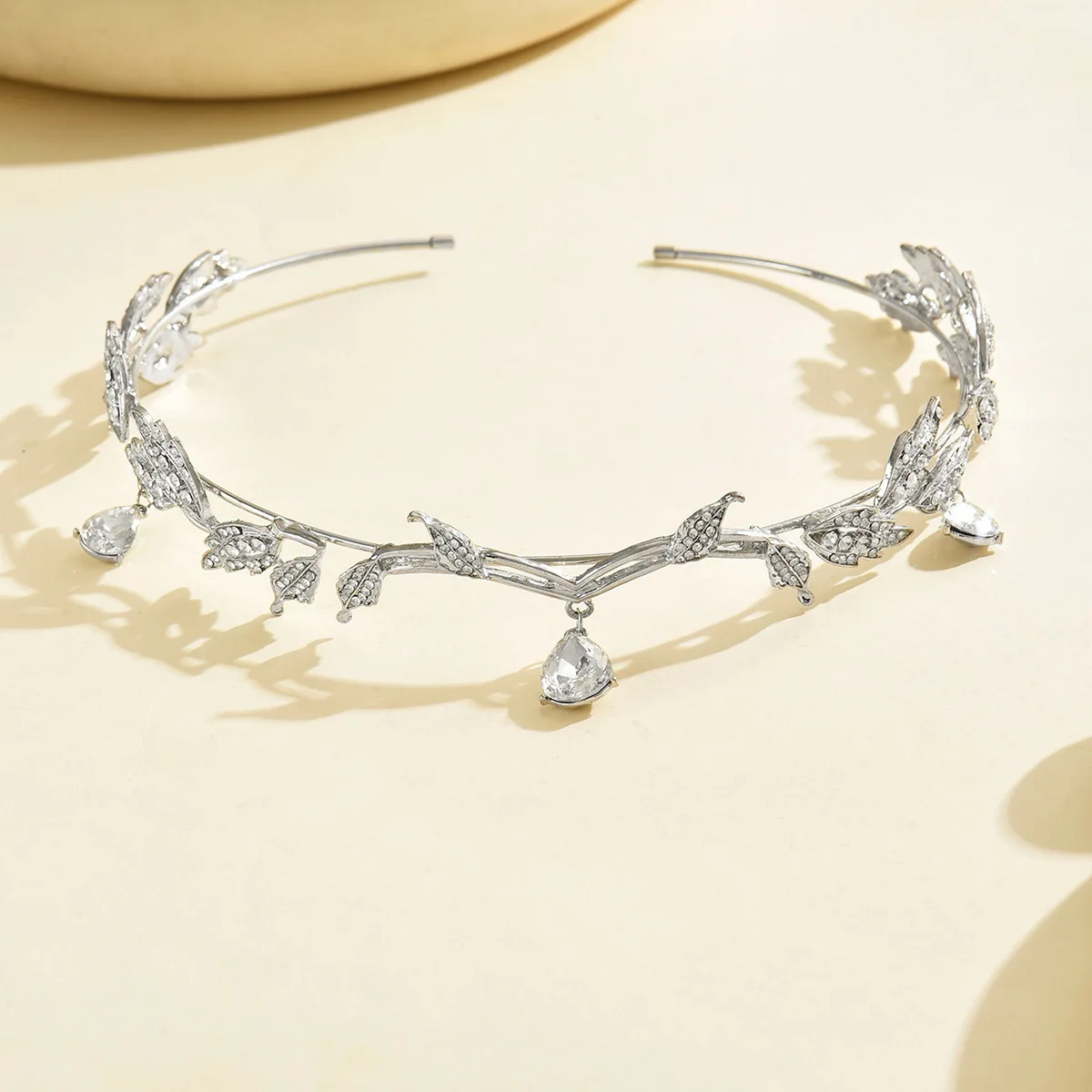 1PC Crown Mori System Leaf Drop Bride Headpiece Super Fairy Runaway Princess Headpiece Headband Choker dual-use hair accessories