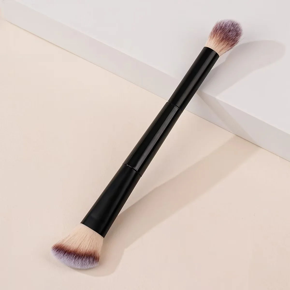 Professional Cosmetic Beauty Brush for Foundation, Powder, Concealer, and Blush
