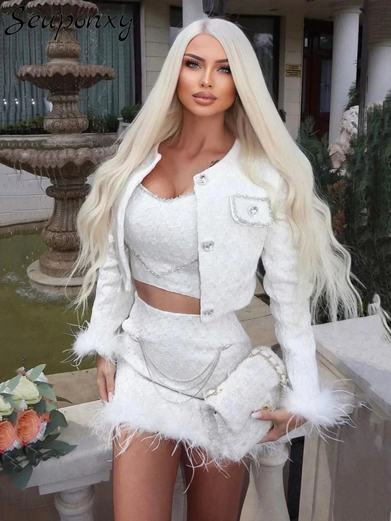 

Женский комплект из 3 предметов, элегантный пикантный комплект из ремешка с перьями и бриллиантами, короткое пальто с длинным рукавом и мини-юбка на цепочке