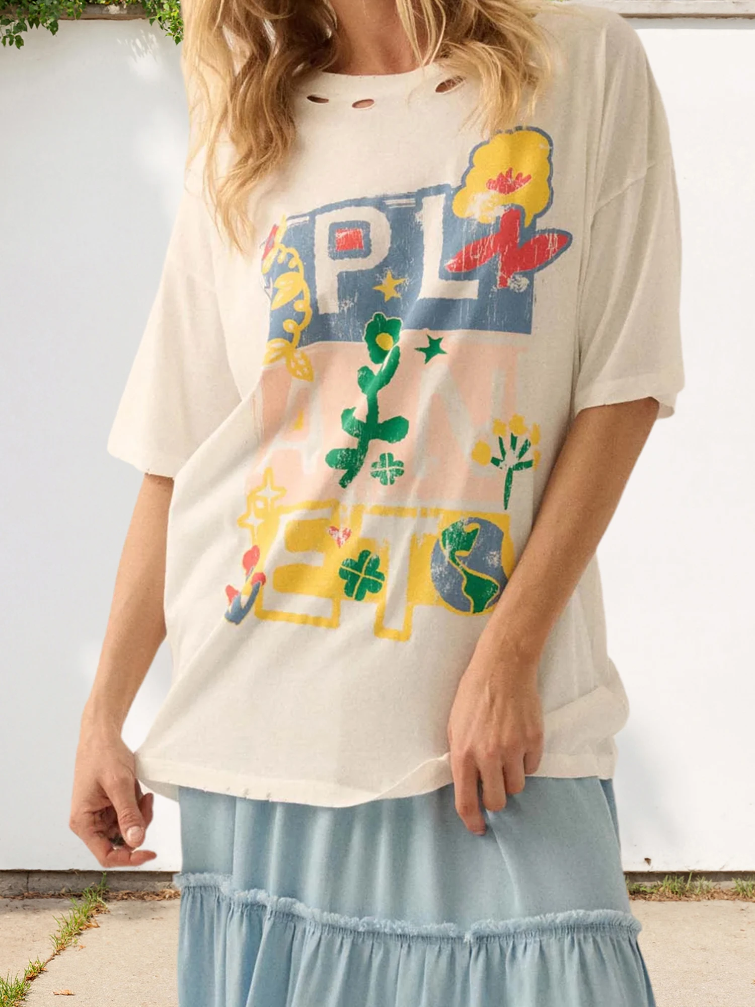 Women s Summer Casual Tops Short Sleeve V-Neck Geometric Print Relaxed Fit Blouse with Ruffle Detail