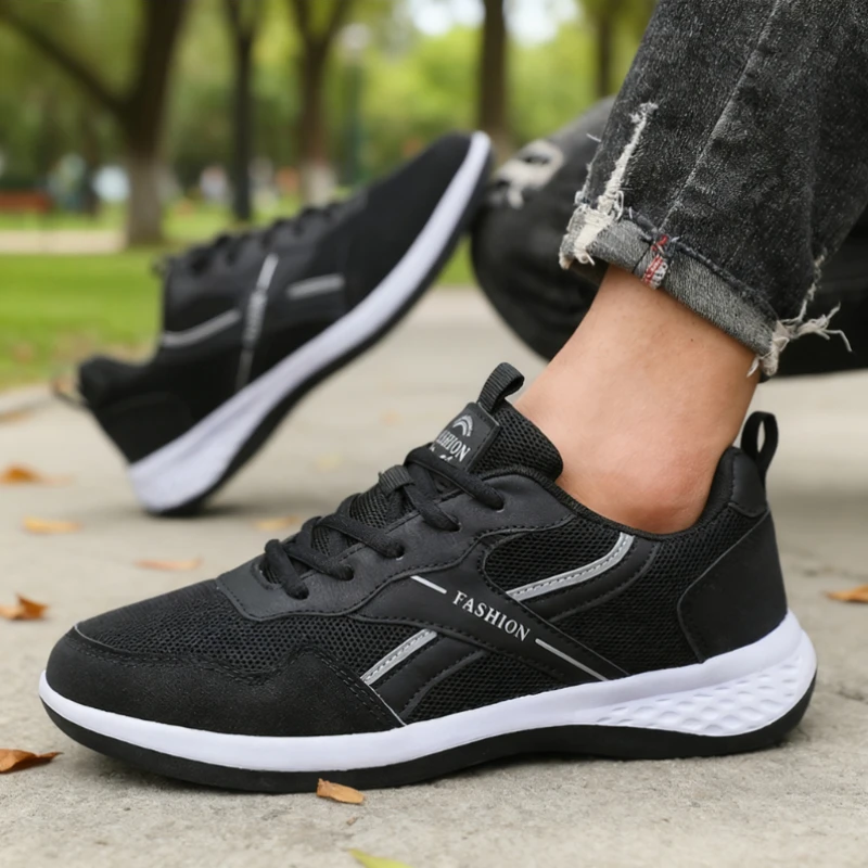 2025 Fashion Men's Black Sneakers Soft Sole Breathable Non-Slip Outdoor Daily Wear Shoe Stylish for Jeans Joggers Street Outfits