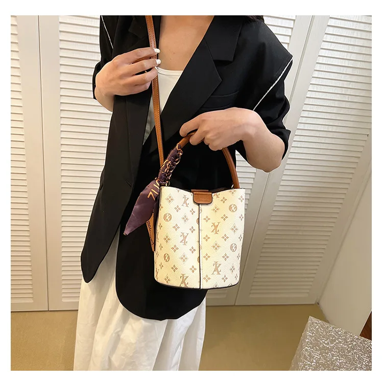 Advanced fashion bag for women 2025 - design