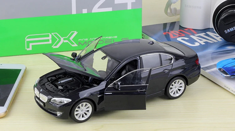 WELLY 1:24 335i Alloy Car Model Diecast Children Toy Vehicle