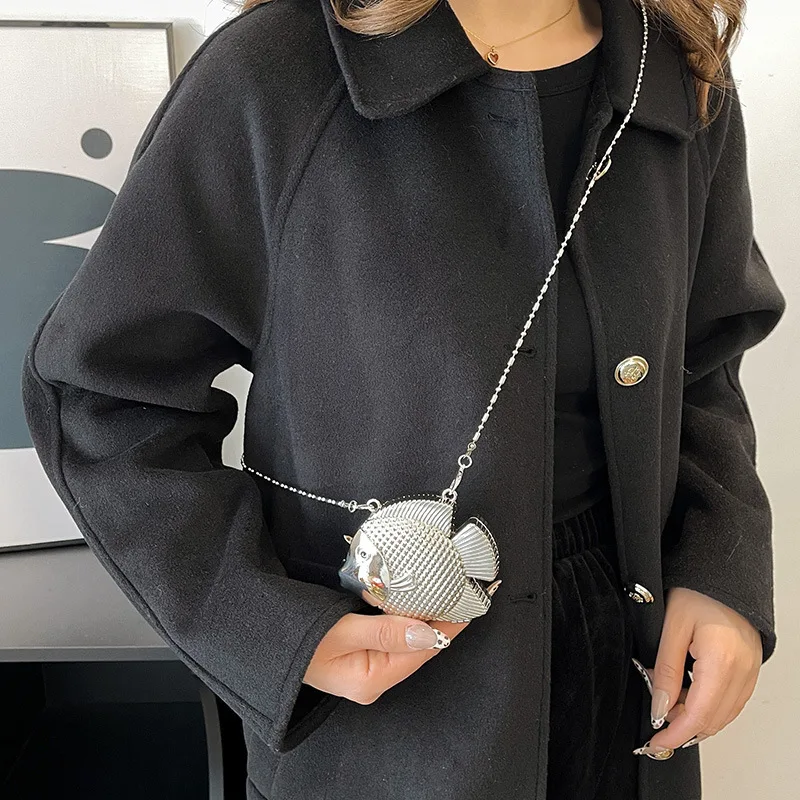Cute Little Fish Shape Metal Mini Shoulder Crossbody Bag Lady Fashion Lipstick Bag Gold Silver Purse Handbag Evening Clutch