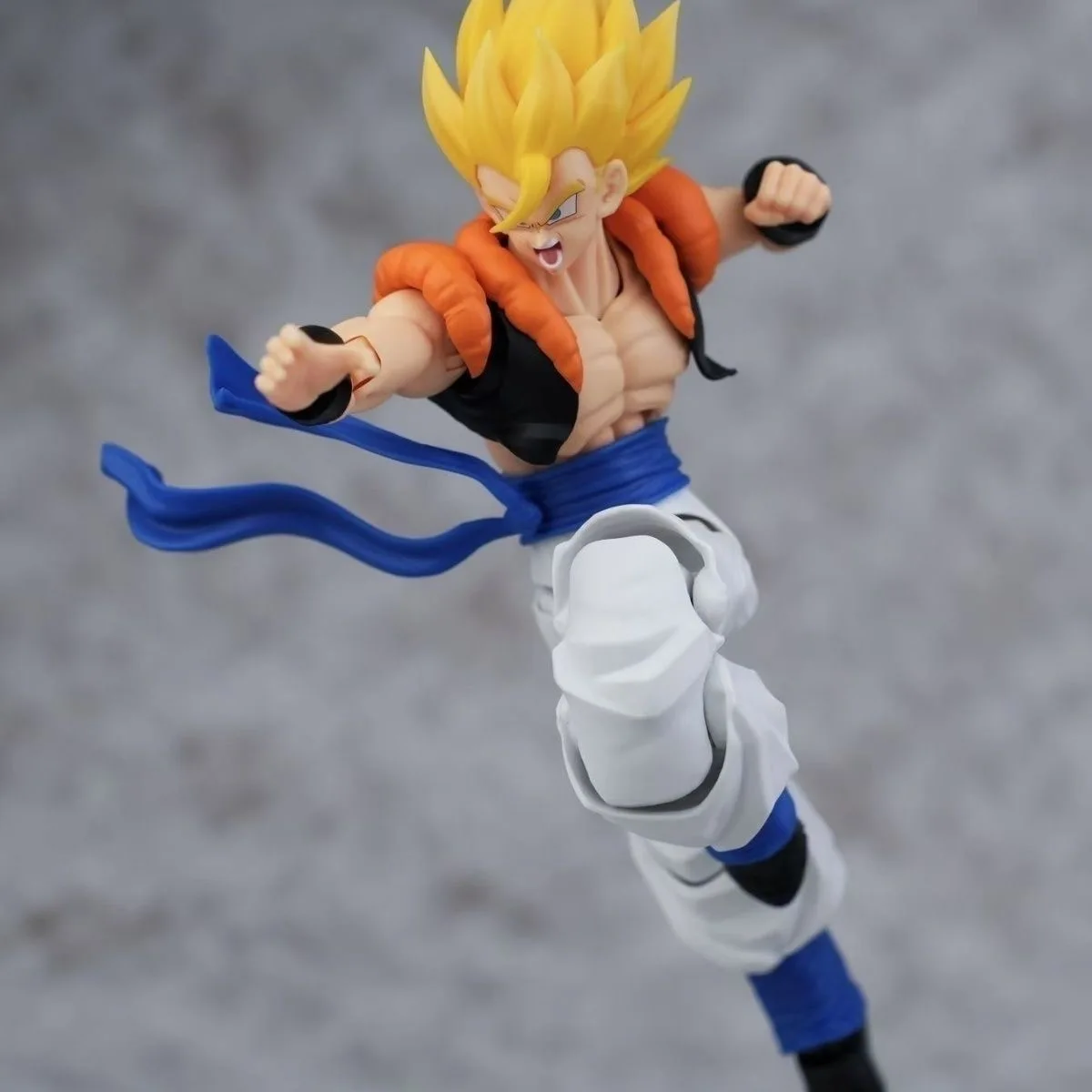 Tonsenarttoys Kamione 02A SHF Dragon Ball Z Anime Figure Gogeta