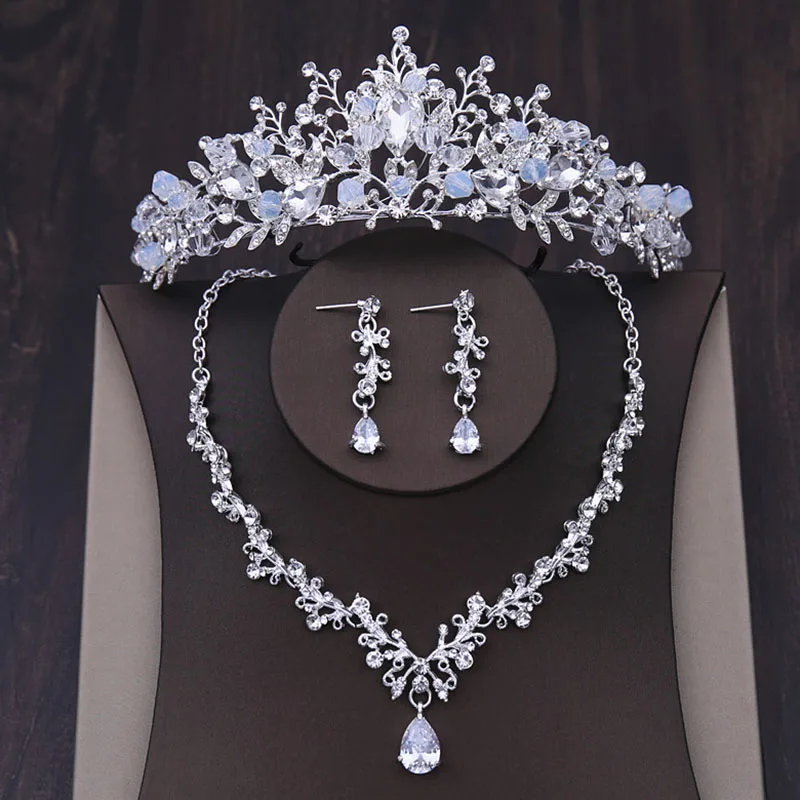 Itacazzo Bridal Headwear Set Silver Colour Crown Necklace Earrings Set of Four Suitable for Women's Wedding Birthday Party bridal jewelry sets