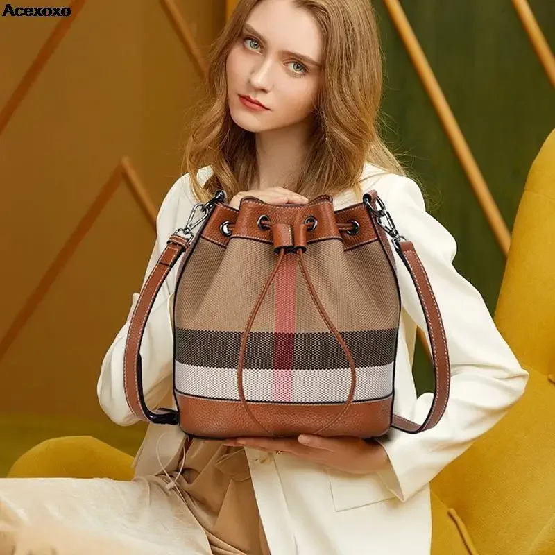 

Fashion sense of senior leather bucket bag female tide 2023 new grid bags brim female bag leather shoulder inclined shoulder bag