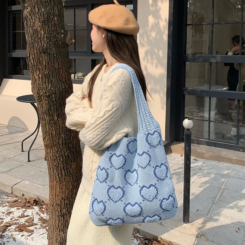 Shoulder Bag Knitted Heart-shaped Pattern Street Fashion Sweet Girl Trend Wool Knitting Casual Commute Shopper Bags All-match