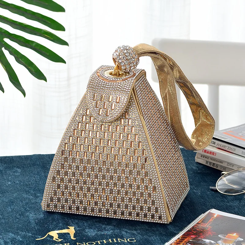 2022 pochette con diamanti estivi borsa da sera per feste di lusso da donna borsa da sposa a triangolo di moda borse di design di lusso