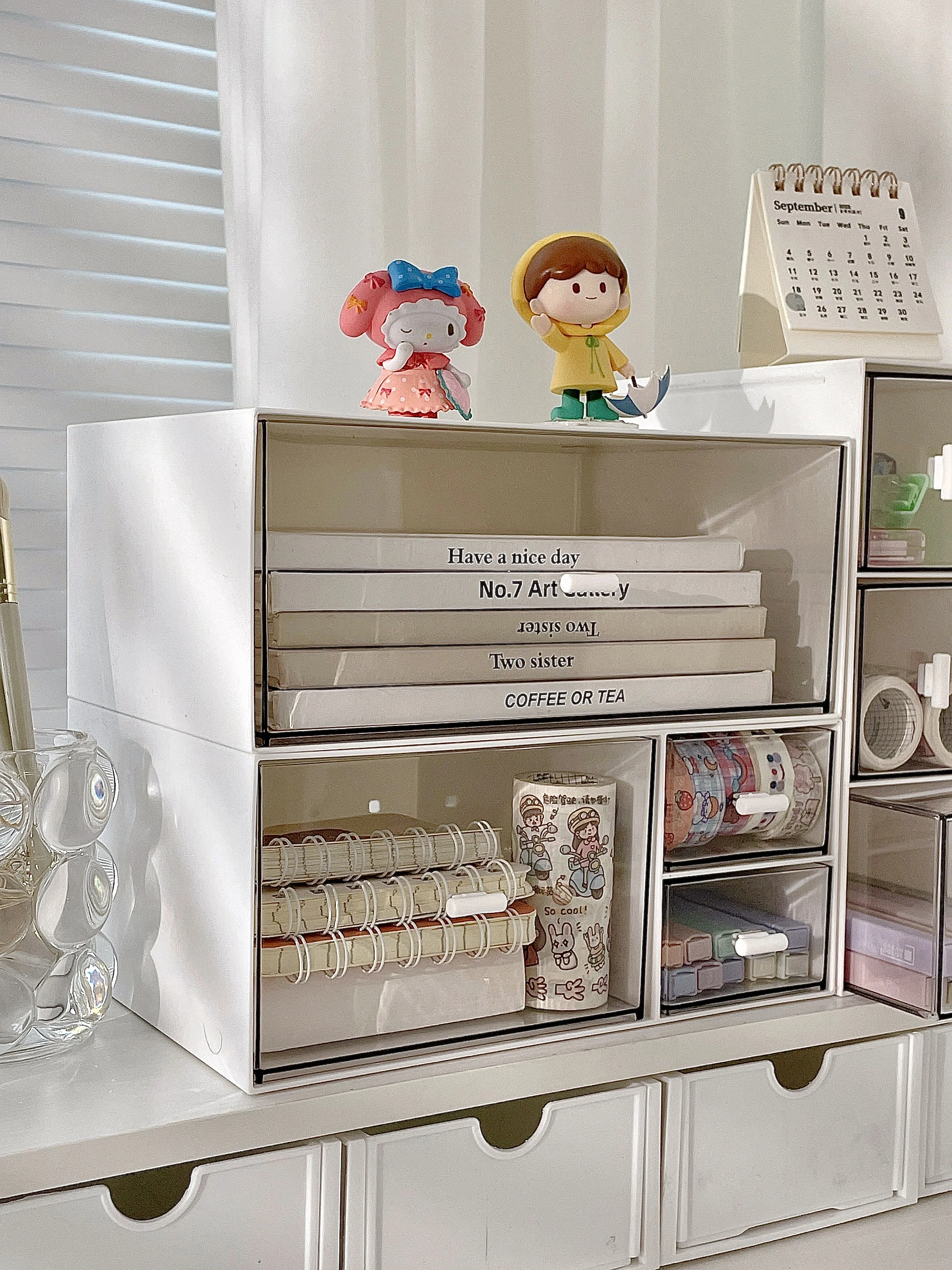 

Desktop storage box Transparent drawer Stationery cosmetics sorting box Student pen holder Sundries office shelf