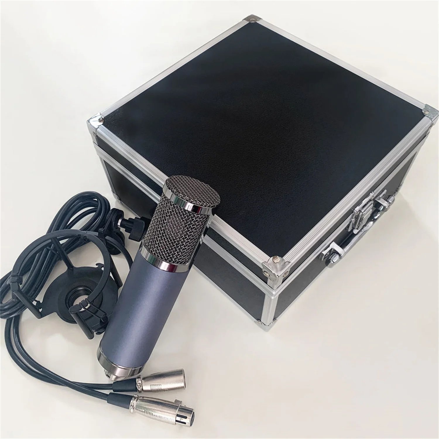GAM-F34 High Quality 34-core Condenser Microphone Cardioid Large Diaphragm Condenser Microphone Live Recording