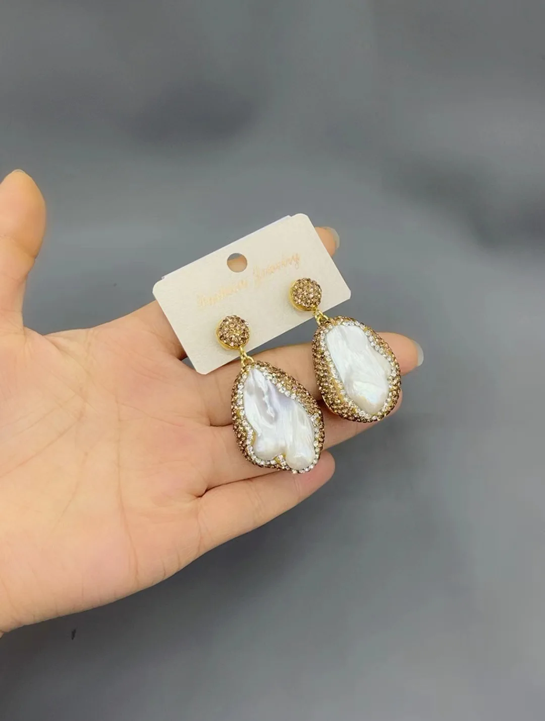 Natural Baroque Pearl Women's Earrings Fashion Simple Elegant Personality Inlaid Rhinestone Lady Eardrops Exquisite Jewelry