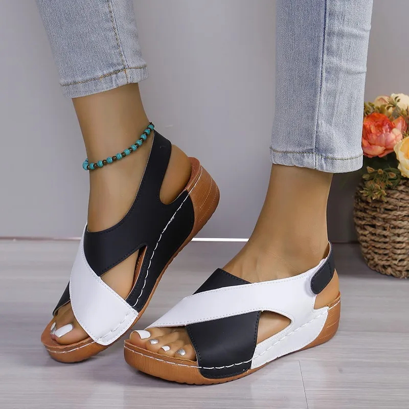 Neue frauen Kontrast Farbe Keil Sandalen Sommer Peep Toe Nicht Slip Strand Schuhe Frau Komfortable Plattform Römischen Alias Mujer