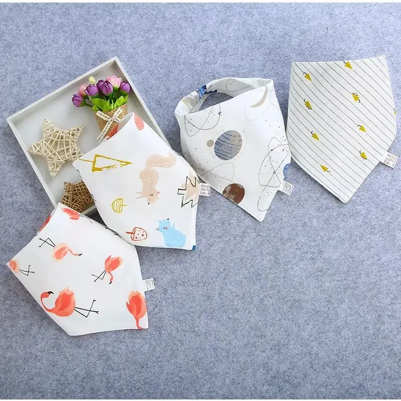 4 pieces/lot Baby Bibs Triangle Cotton Bibs Print Saliva Towel Baby Boys Girls Feeding Apron Cotton Bandana Bibs