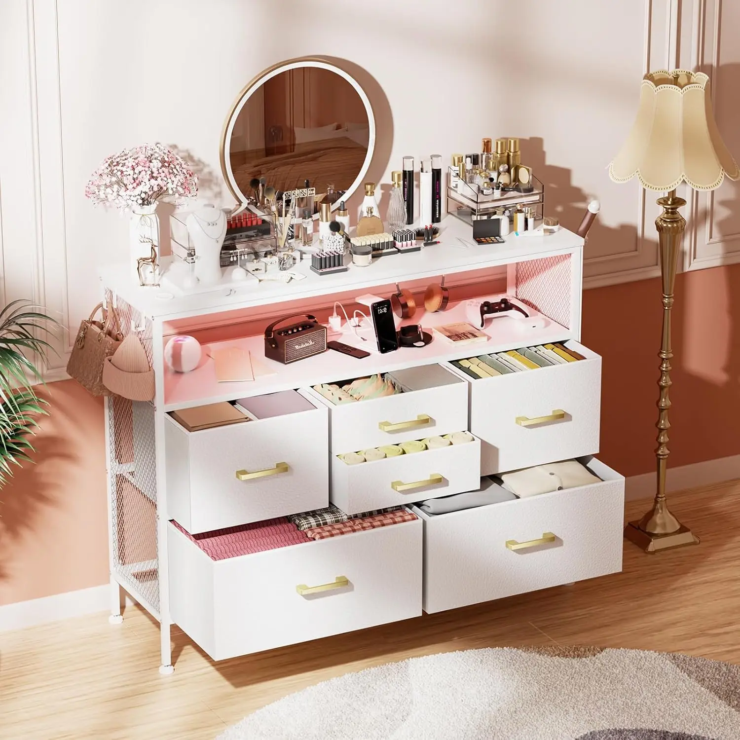 Slide image 21c78b3af3d542ec855c617f6e13d1fe